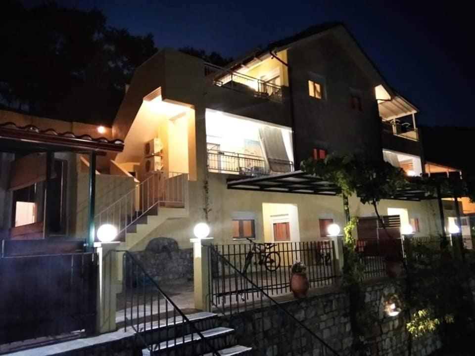 Nestor Apartments Chrysi Ammoudia Buitenkant foto
